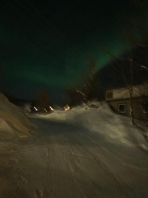 Trivelig Fritidshus Pa Arnes, Senja Straumstad المظهر الخارجي الصورة