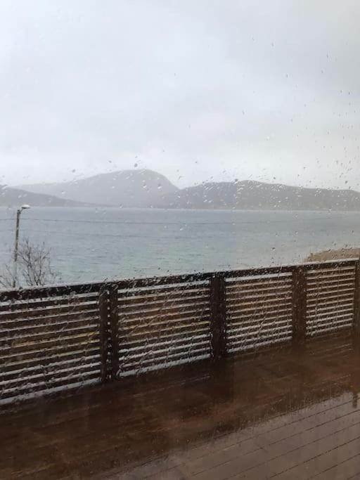 Trivelig Fritidshus Pa Arnes, Senja Straumstad المظهر الخارجي الصورة